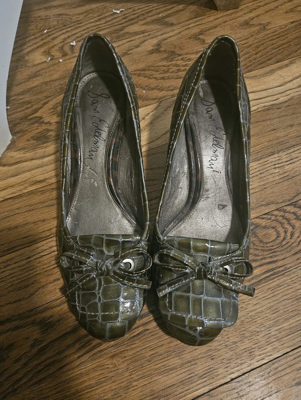 Sam Edelman Olive And Blue  Croc-Embossed Bow Pumps Heels 7 1/2